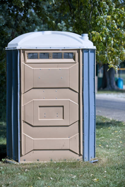 Best Portable restroom trailer rental  in Muscle Shos, AL